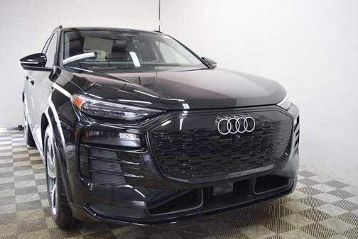2025 Audi Q6 e-tron Prestige