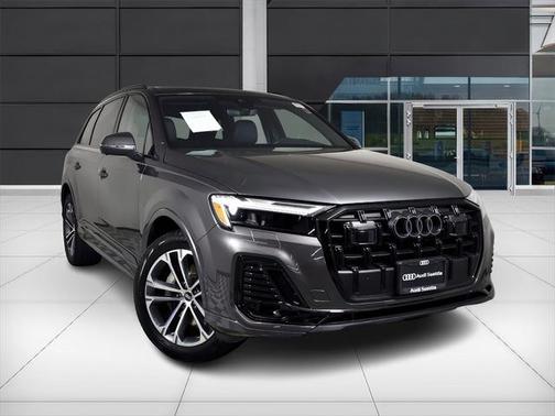 2025 Audi Q7 45 Premium Plus