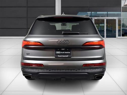 2025 Audi Q7 45 Premium Plus
