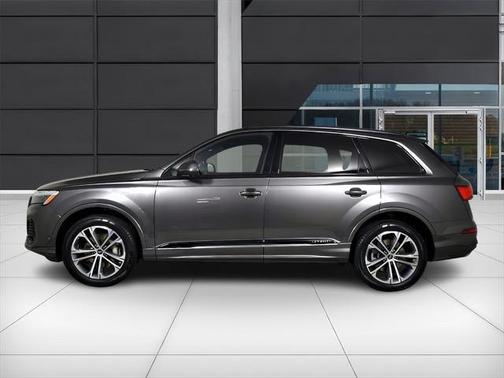 2025 Audi Q7 45 Premium Plus