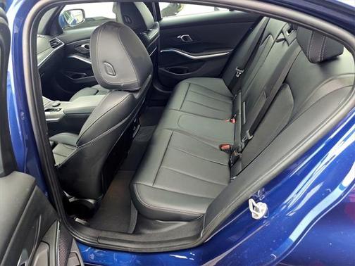2024 BMW 330 i