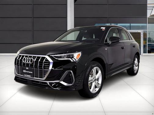 2022 Audi Q3 45 S line Premium Plus