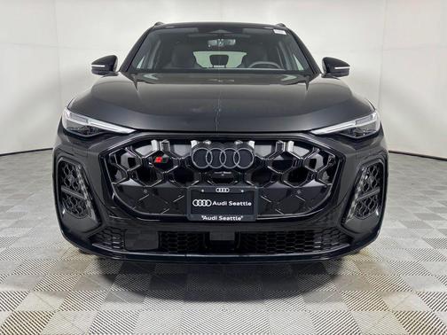 Black Metallic 2026 Audi SQ5 3.0T Prestige
