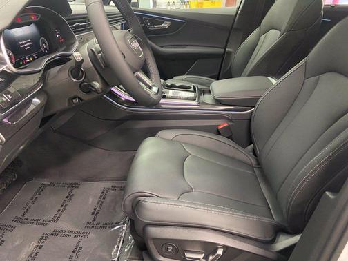 Glacier White 2026 Audi Q7 55 Prestige