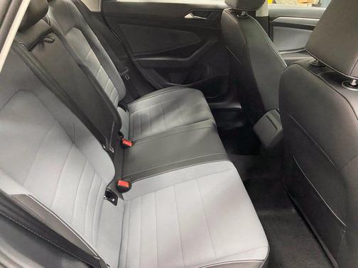 Opal White Pearl 2027 Volkswagen Jetta 1.5T SE