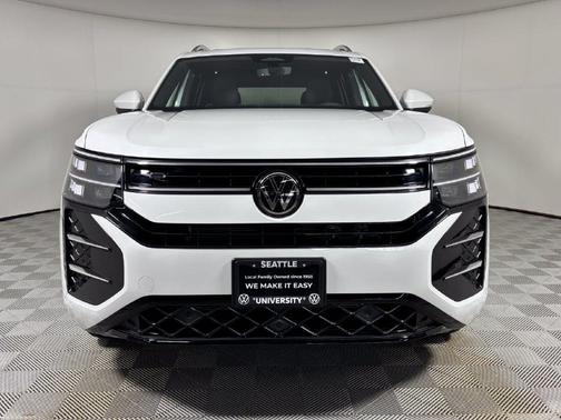 Opal White Pearl 2027 Volkswagen Atlas SEL Premium R-Line
