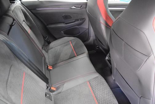 2025 Volkswagen Golf GTI 2.0T SE DSG