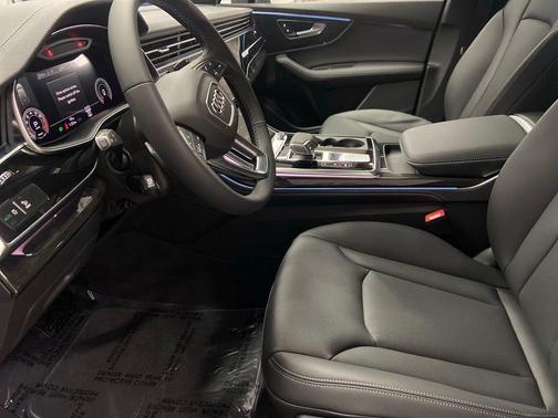 Glacier White 2026 Audi Q7 55 Premium Plus