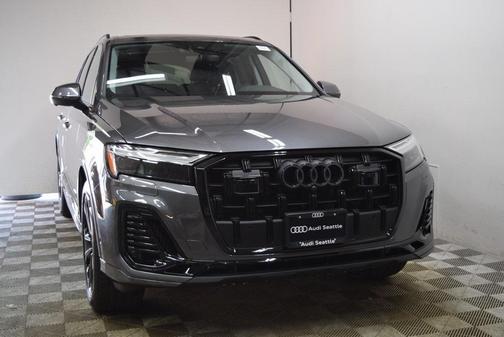 2025 Audi Q7 55 Premium Plus