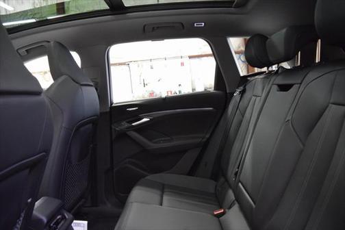 2025 Audi Q6 e-tron Premium