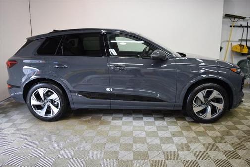 2025 Audi Q6 e-tron Premium