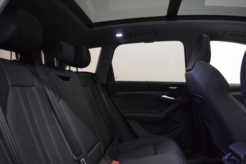 2025 Audi Q6 e-tron Premium