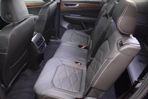 2026 Volkswagen Atlas 2.0T SE w/Technology 4MOTION