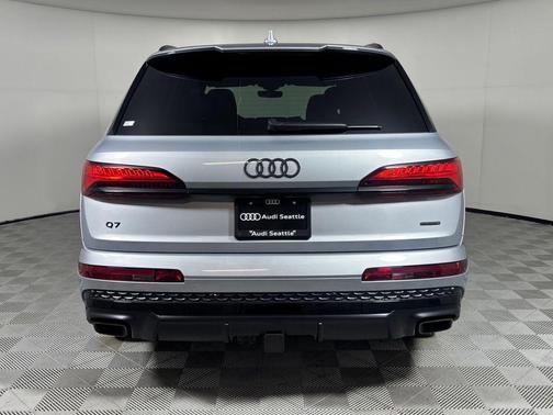 Satellite Silver 2026 Audi Q7 55 Premium Plus