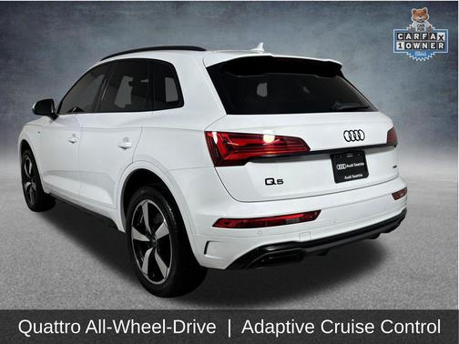 Glacier White Metallic 2023 Audi Q5 45 S line Premium Plus
