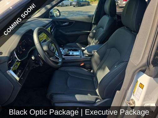 Glacier White Metallic 2025 Audi Q8 55 Prestige