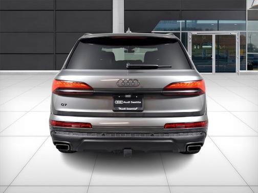 2025 Audi Q7 45 Premium Plus