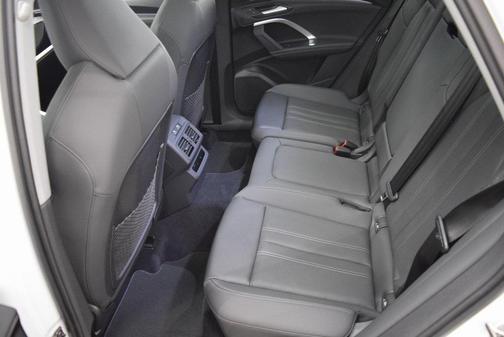 2025 Audi Q5 2.0T Premium Plus
