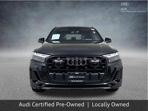 Mythos Black Metallic 2025 Audi Q7 55 Prestige