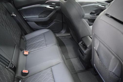 2025 Audi S6 e-tron Premium Plus