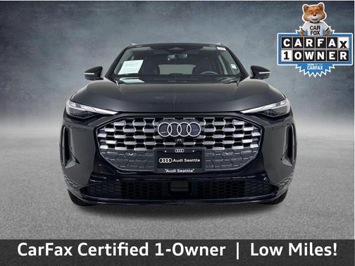Mythos Black Metallic 2025 Audi Q5 2.0T Premium