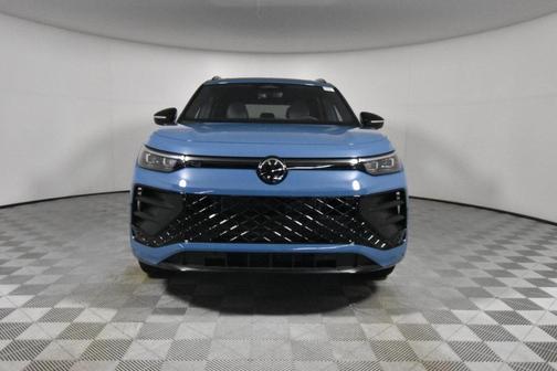 2025 Volkswagen Tiguan 2.0T SE R-Line Black 4MOTION