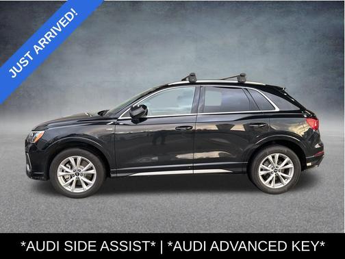 2022 Audi Q3 45 S line Premium