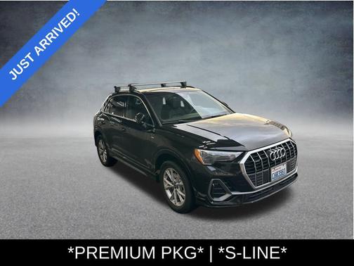 2022 Audi Q3 45 S line Premium