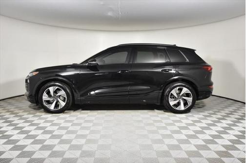 2025 Audi Q6 e-tron Premium