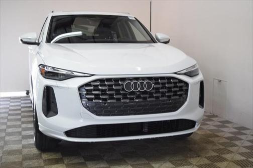 2025 Audi Q5 Premium