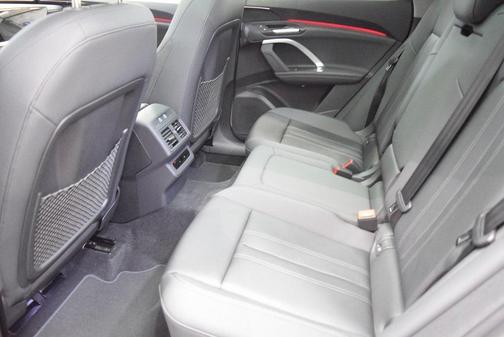 2025 Audi Q5 Premium