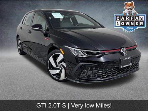 Deep Black Pearl 2022 Volkswagen Golf GTI 2.0T S DSG