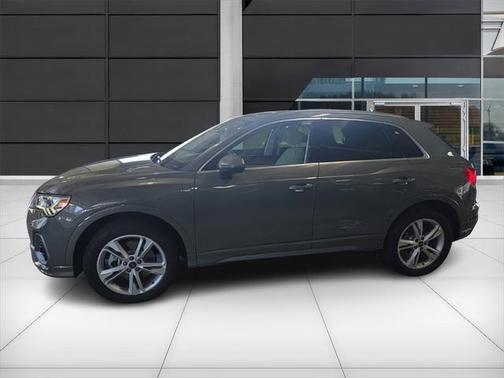 2024 Audi Q3 45 S line Premium Plus