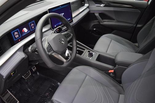 2025 Volkswagen Tiguan 2.0T SE R-Line Black 4MOTION