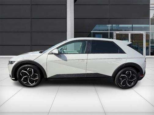 2024 Hyundai IONIQ 5 SE