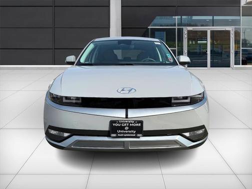 2024 Hyundai IONIQ 5 SE
