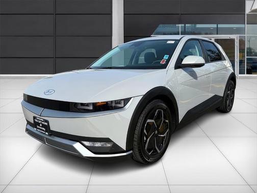 2024 Hyundai IONIQ 5 SE