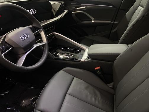 2025 Audi Q5 2.0T Premium Plus