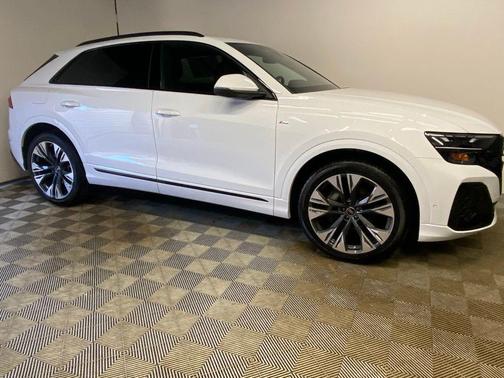 Glacier White 2026 Audi Q8 55 Premium Plus