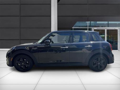 2022 MINI Hardtop Signature