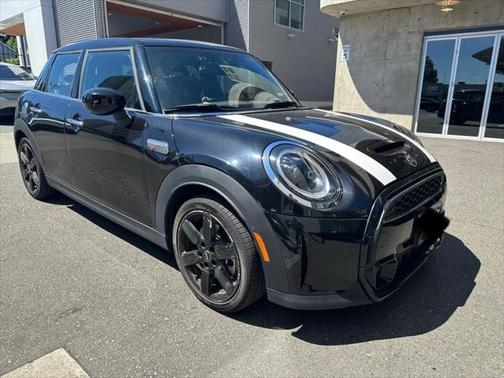 2022 MINI Hardtop Signature