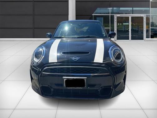 2022 MINI Hardtop Signature