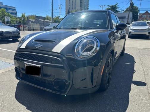2022 MINI Hardtop Signature