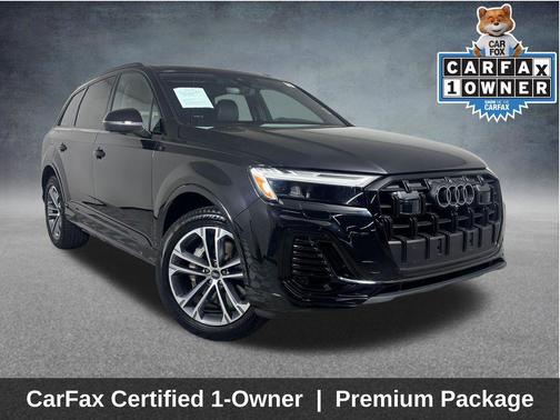 Mythos Black Metallic 2025 Audi Q7 45 Premium