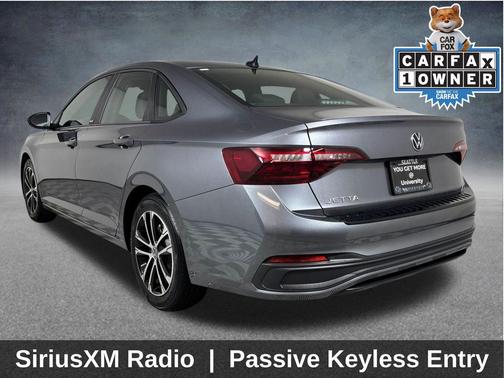 Platinum Gray Metallic 2023 Volkswagen Jetta 1.5T Sport