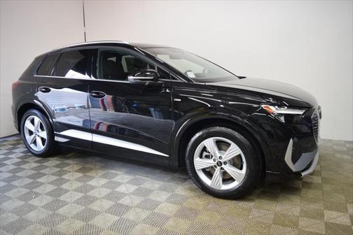 2025 Audi Q4 e-tron Premium