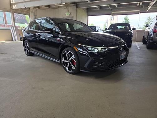 2024 Volkswagen Golf GTI 2.0T SE DSG