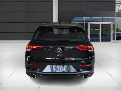 2024 Volkswagen Golf GTI 2.0T SE DSG