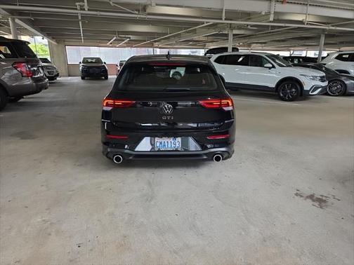 2024 Volkswagen Golf GTI 2.0T SE DSG