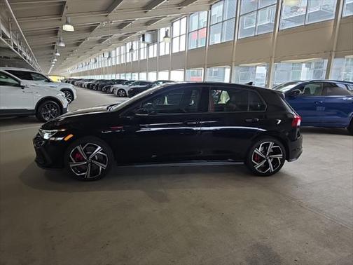 2024 Volkswagen Golf GTI 2.0T SE DSG